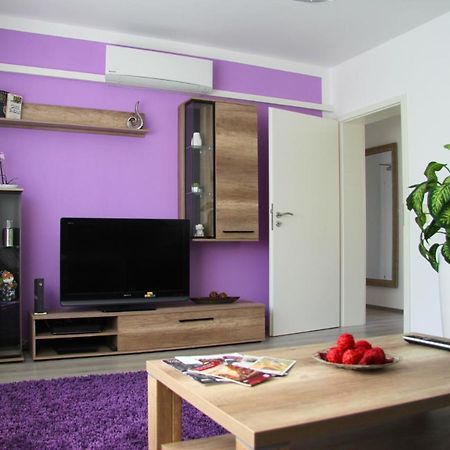 Geraeumige 4 Zimmer Wohnung An Den Kaiserthermen Trier Bagian luar foto