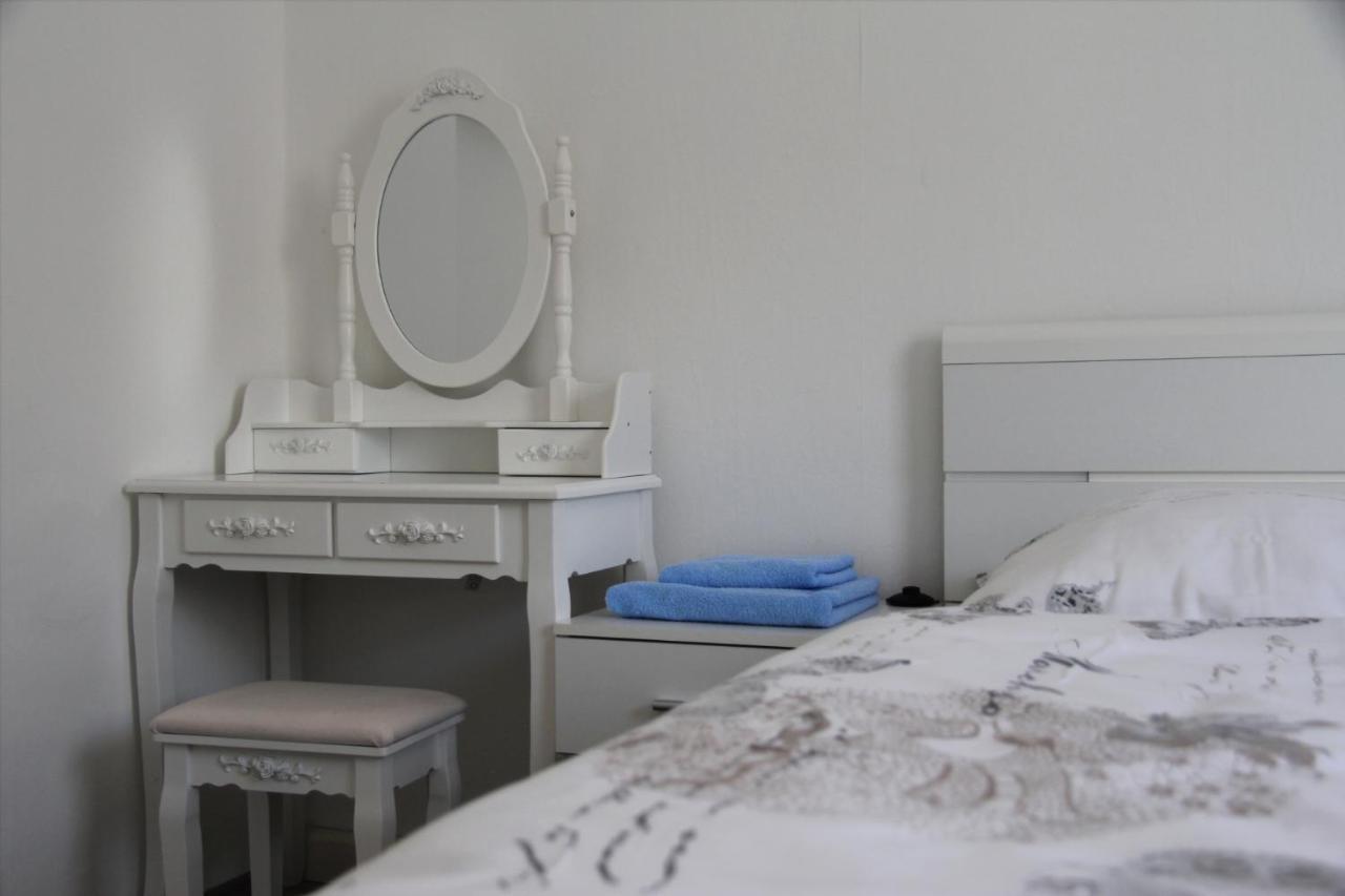 Geraeumige 4 Zimmer Wohnung An Den Kaiserthermen Trier Bagian luar foto
