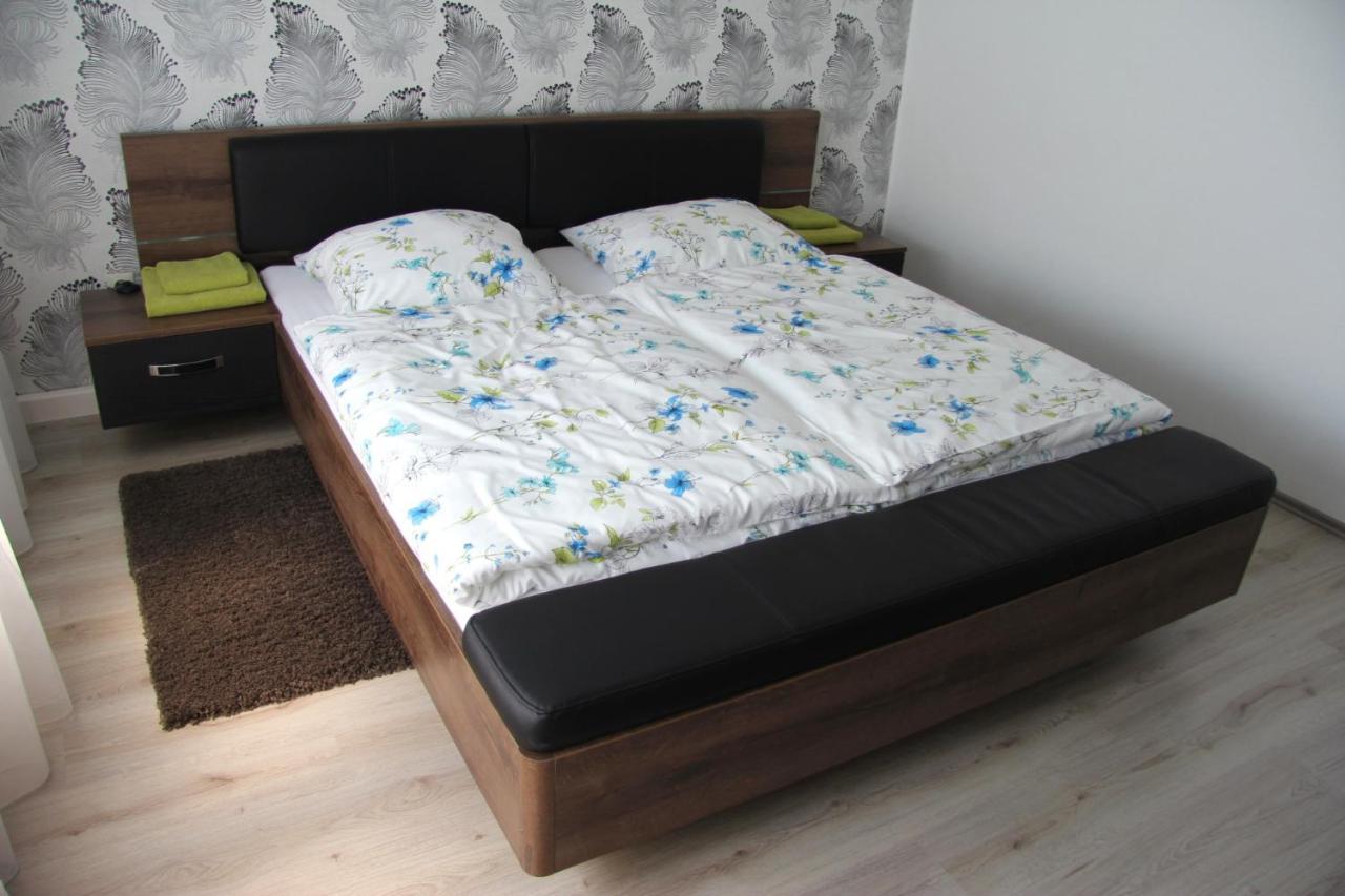Geraeumige 4 Zimmer Wohnung An Den Kaiserthermen Trier Bagian luar foto