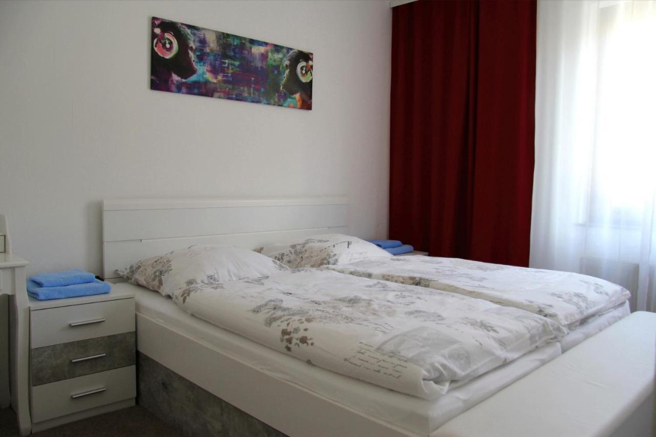 Geraeumige 4 Zimmer Wohnung An Den Kaiserthermen Trier Bagian luar foto